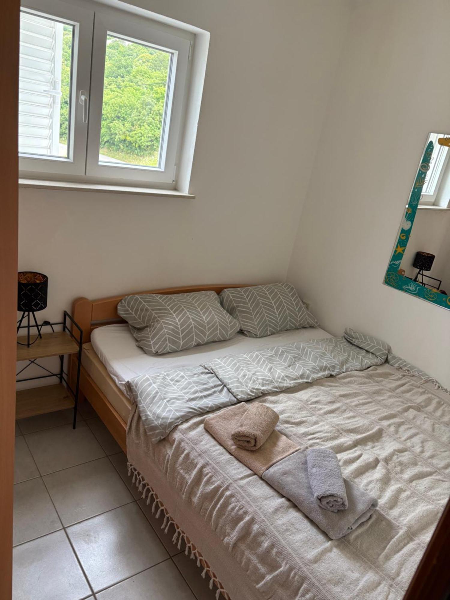 Apartments Lili セニ エクステリア 写真