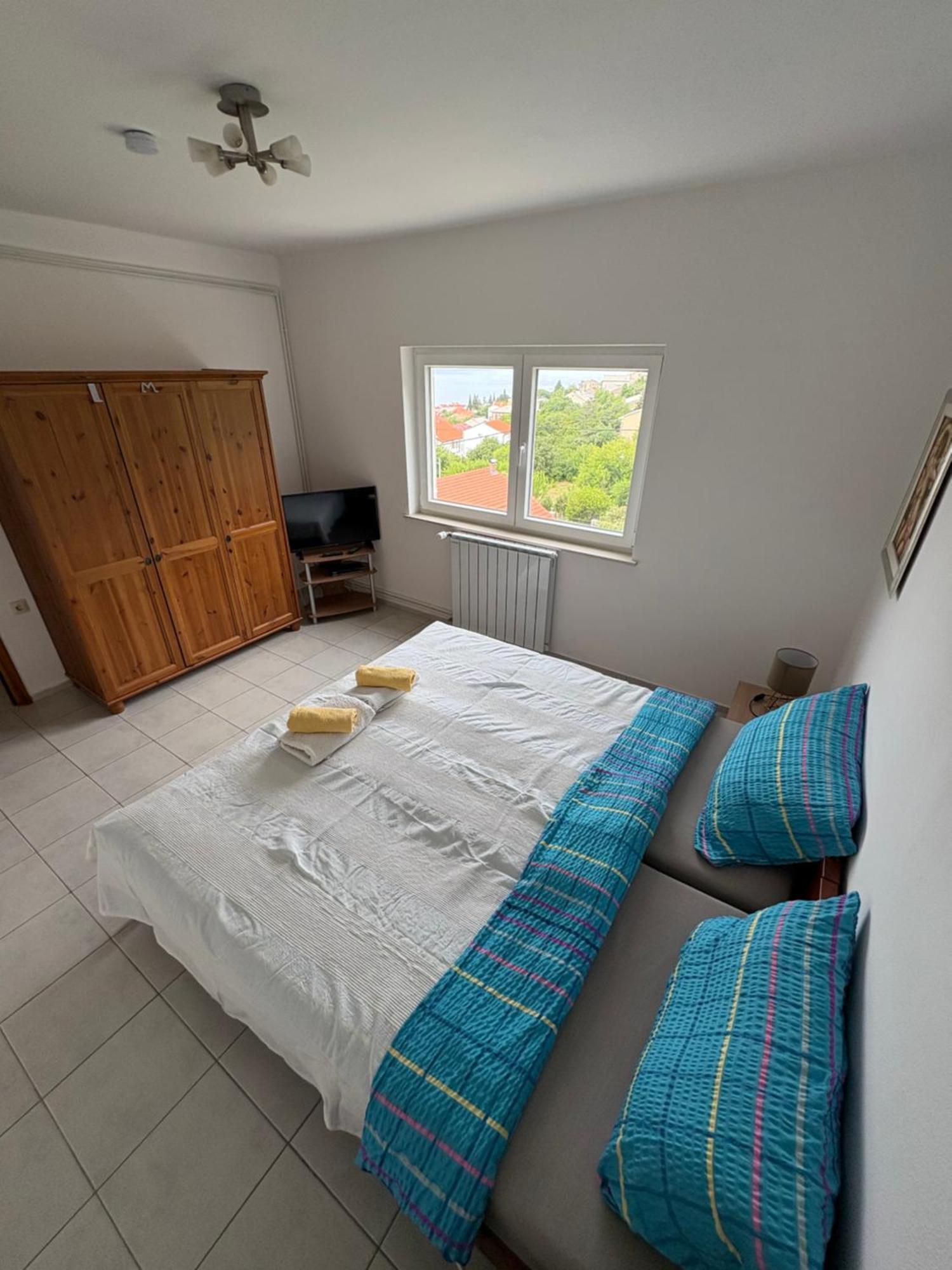 Apartments Lili セニ エクステリア 写真
