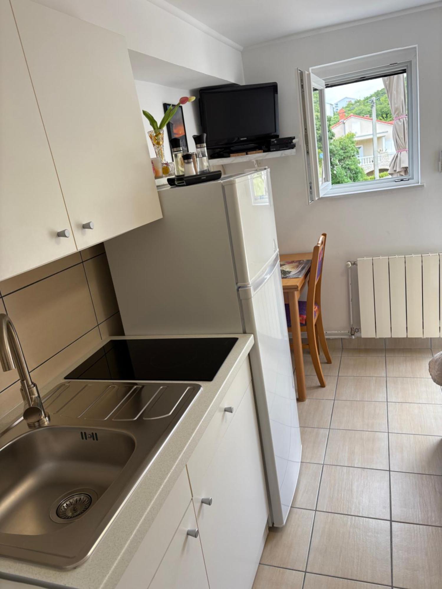 Apartments Lili セニ エクステリア 写真