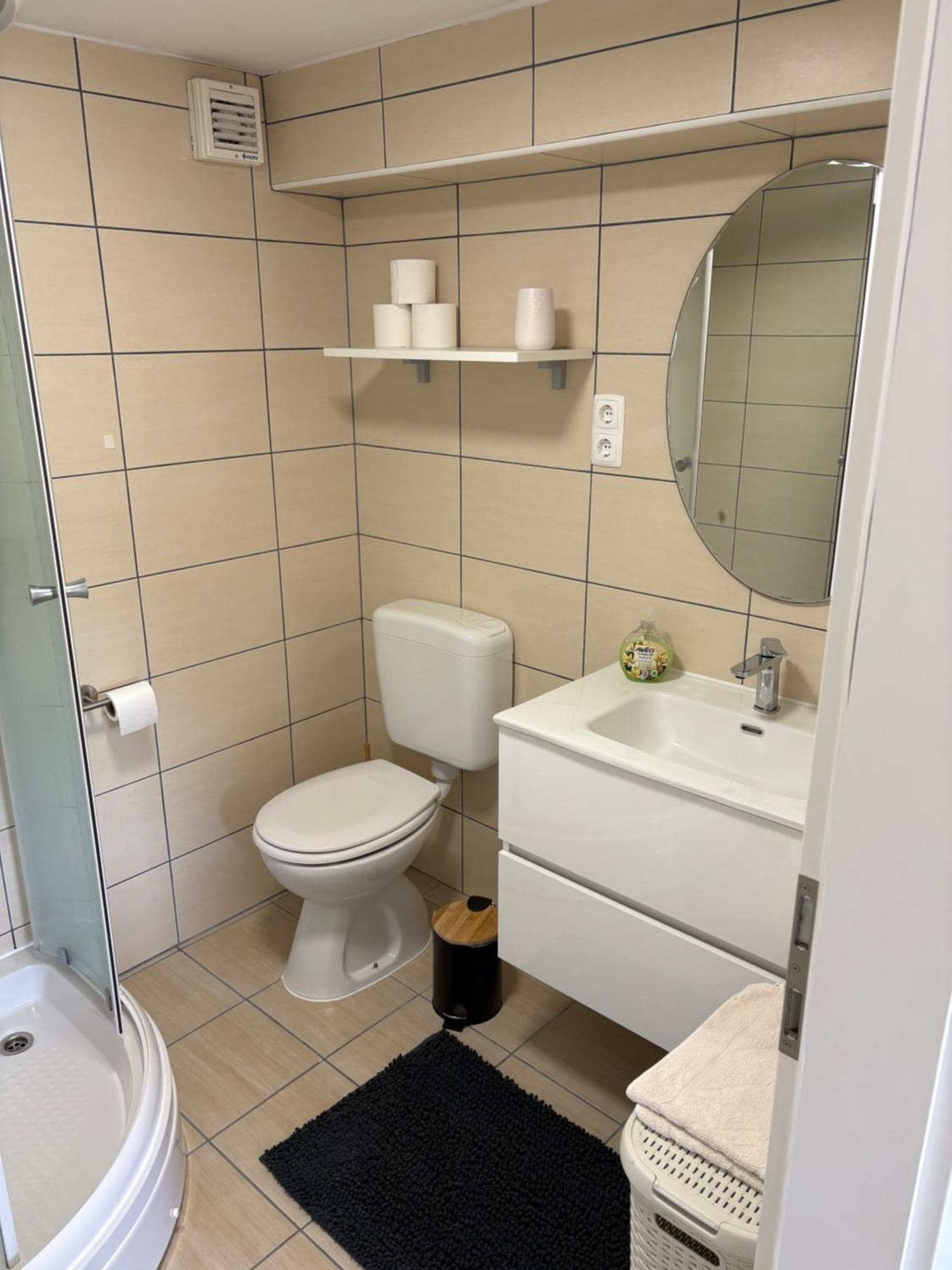 Apartments Lili セニ エクステリア 写真